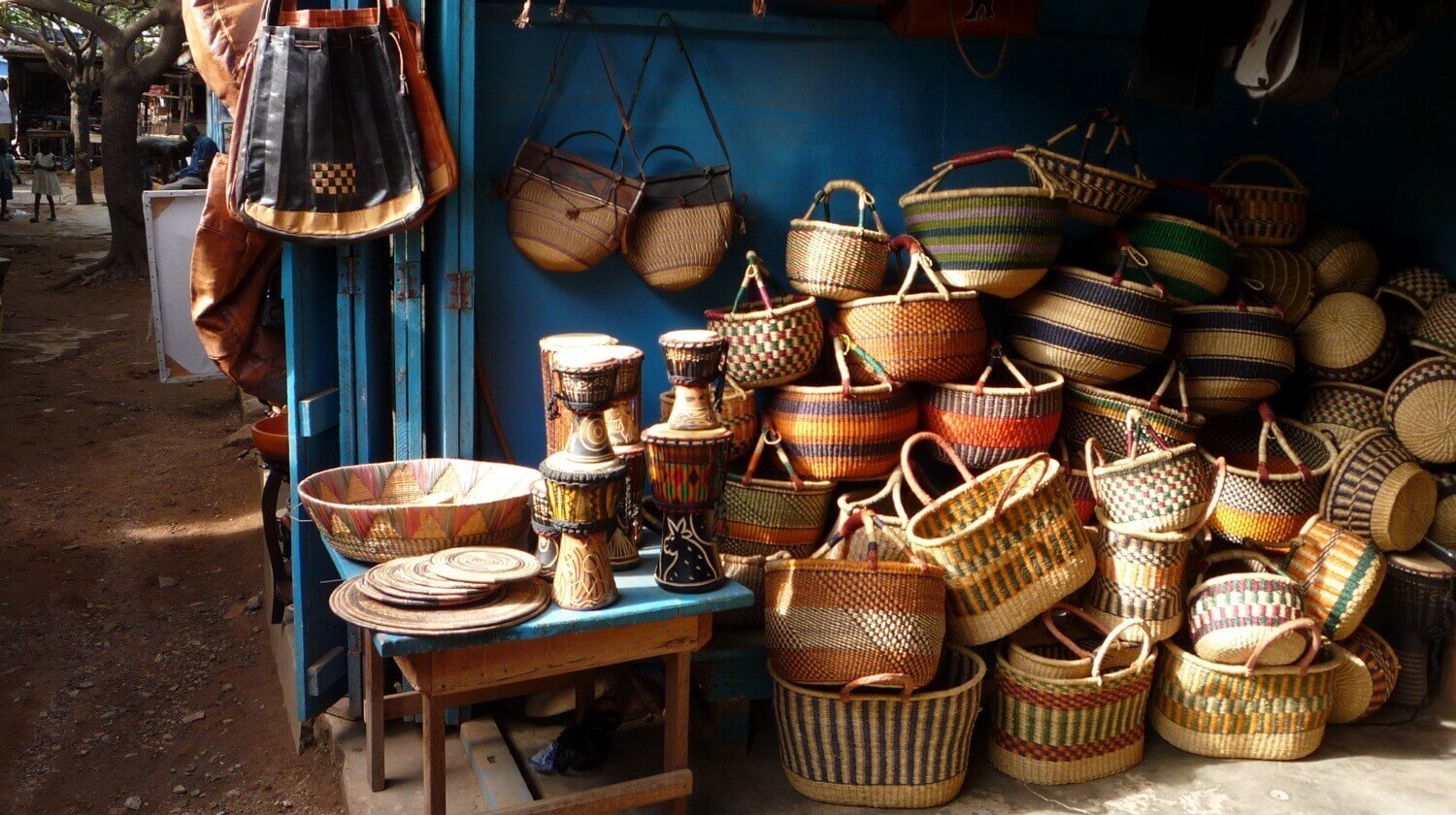 The Art and Crafts Scene in Ghana: Discovering Local Arts, Crafts, and Galleries